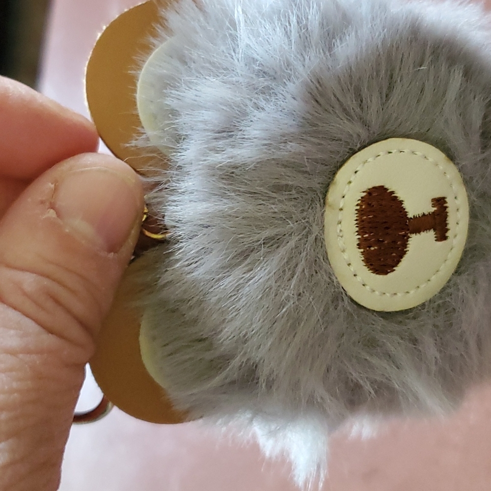 Atelier Sona Gray and Gold Furry Key Holder